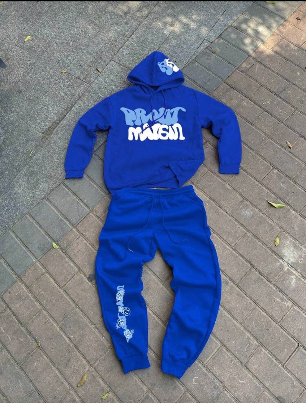 Manfinity EMRG 2pcs Men's Autumn Winter Letter Printed Drawstring Thermal
Lined Hoodie And Sweatpants Casual